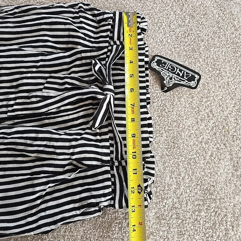 Angie Shorts Black/white Striped Tie‎ Belt Sz S NWT Lightweight Semi-sheer